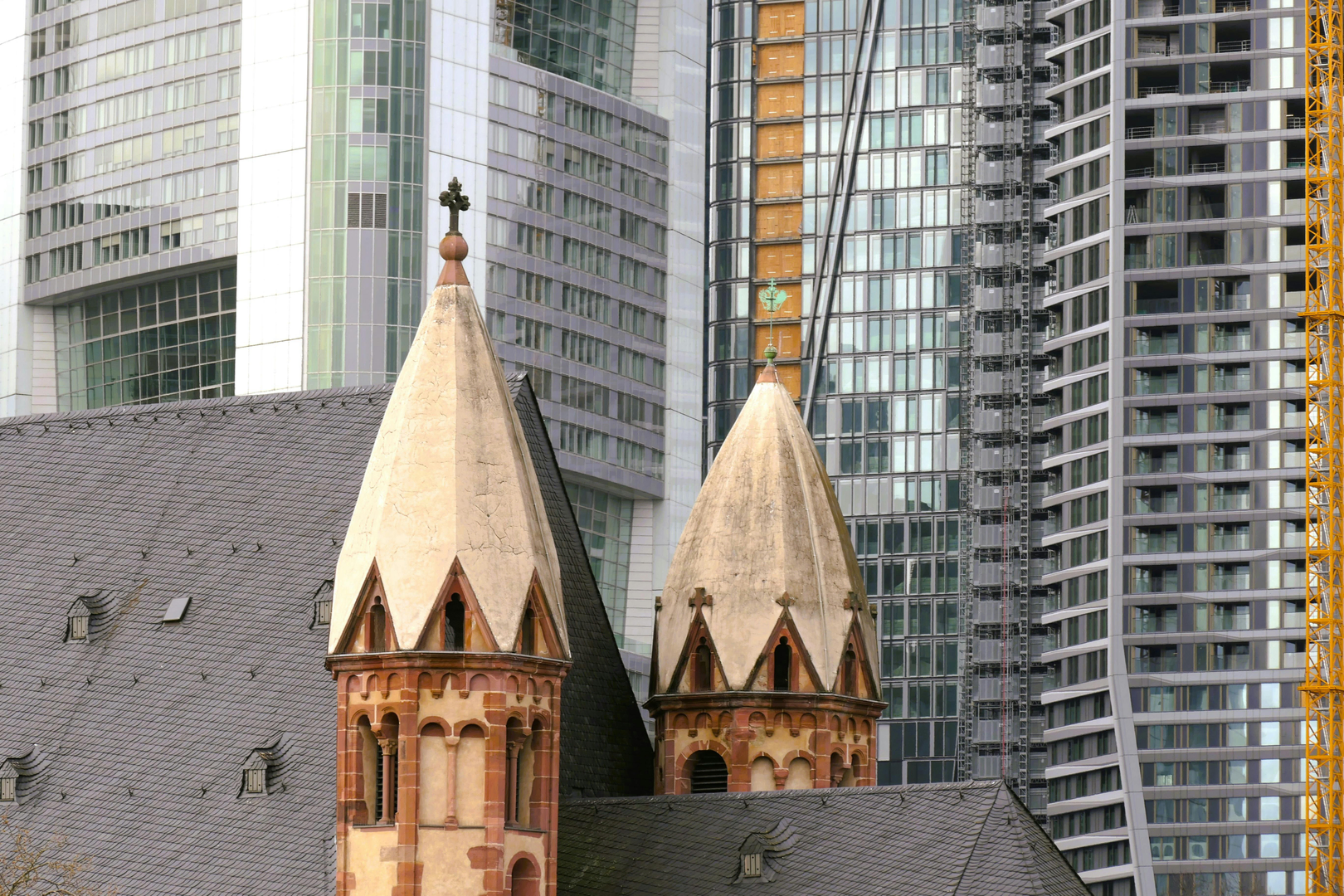 Frankfurt – Historie, Kultur og Moderne Skyline