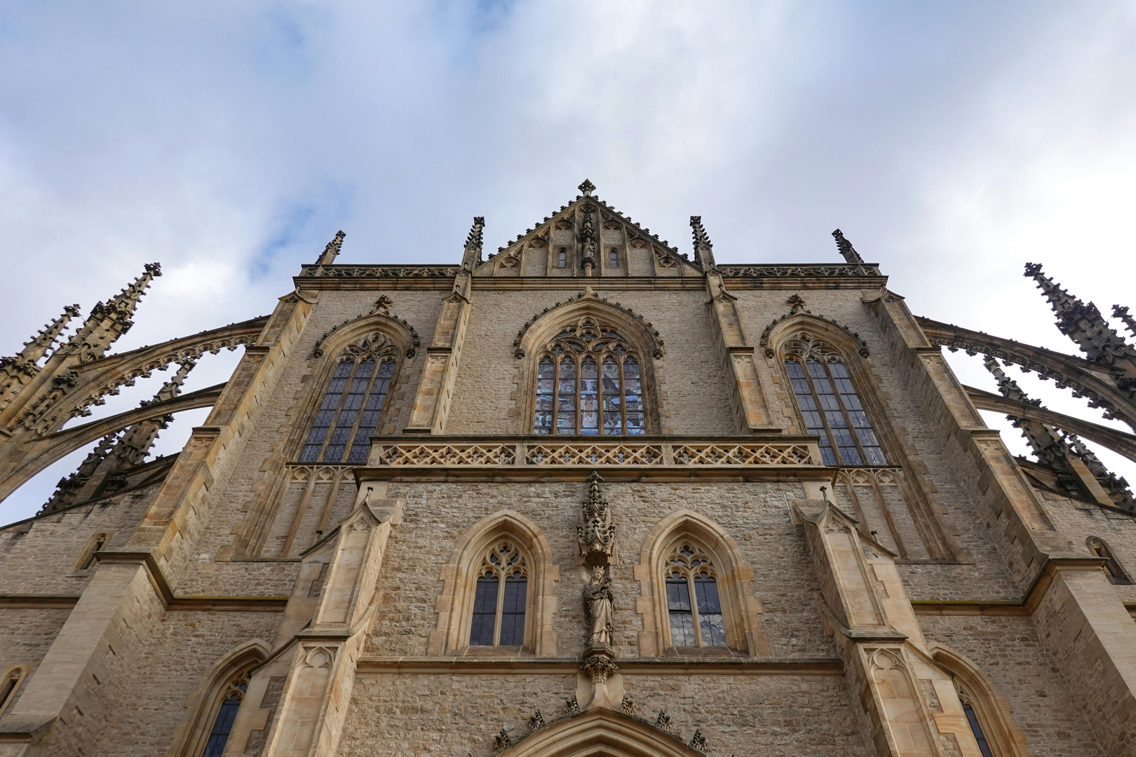Kutná Hora – Gothic, Gold, and Bone Art