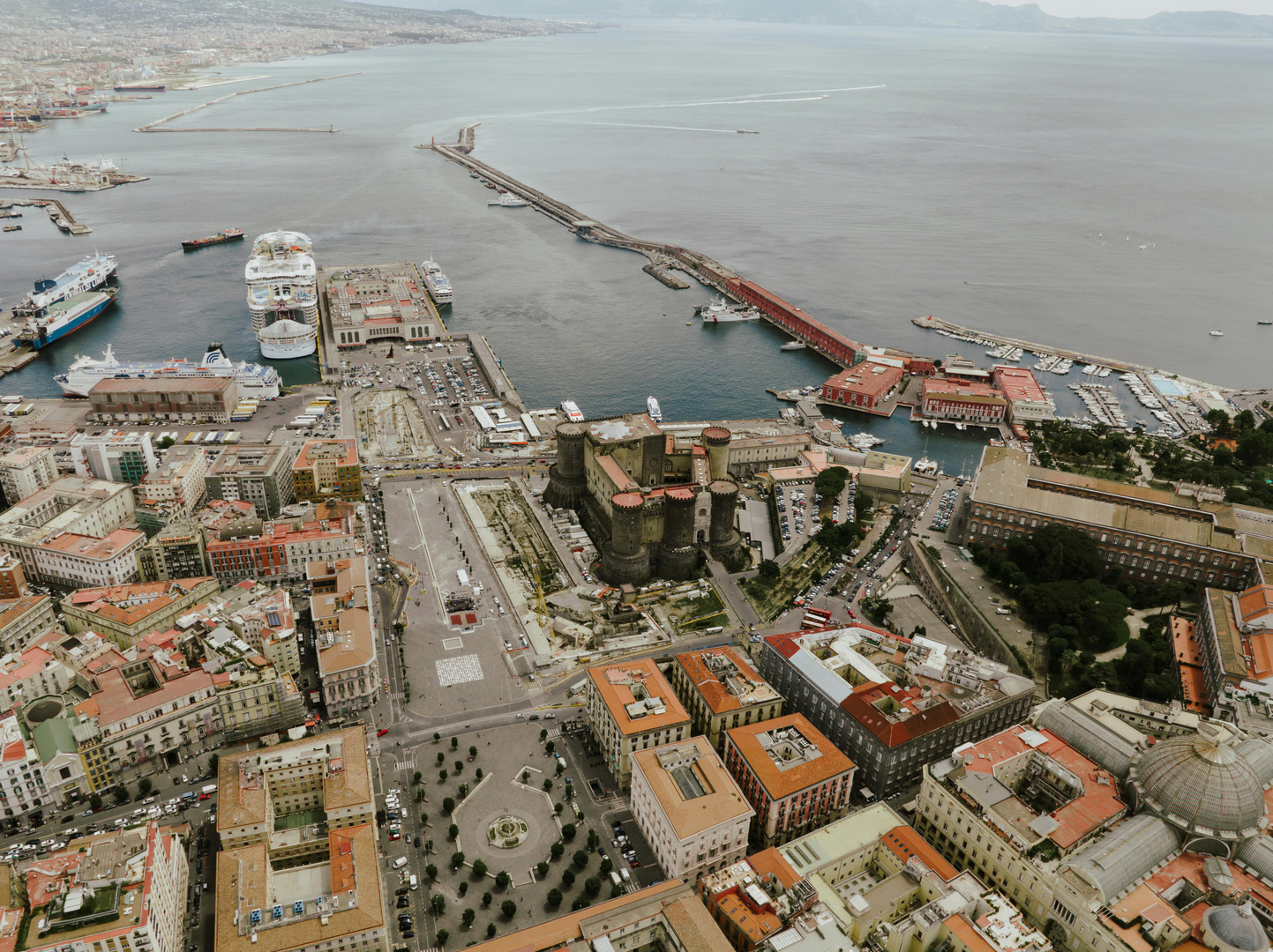 Napoli – Historie, Smag og Middelhavsmagi scene 1