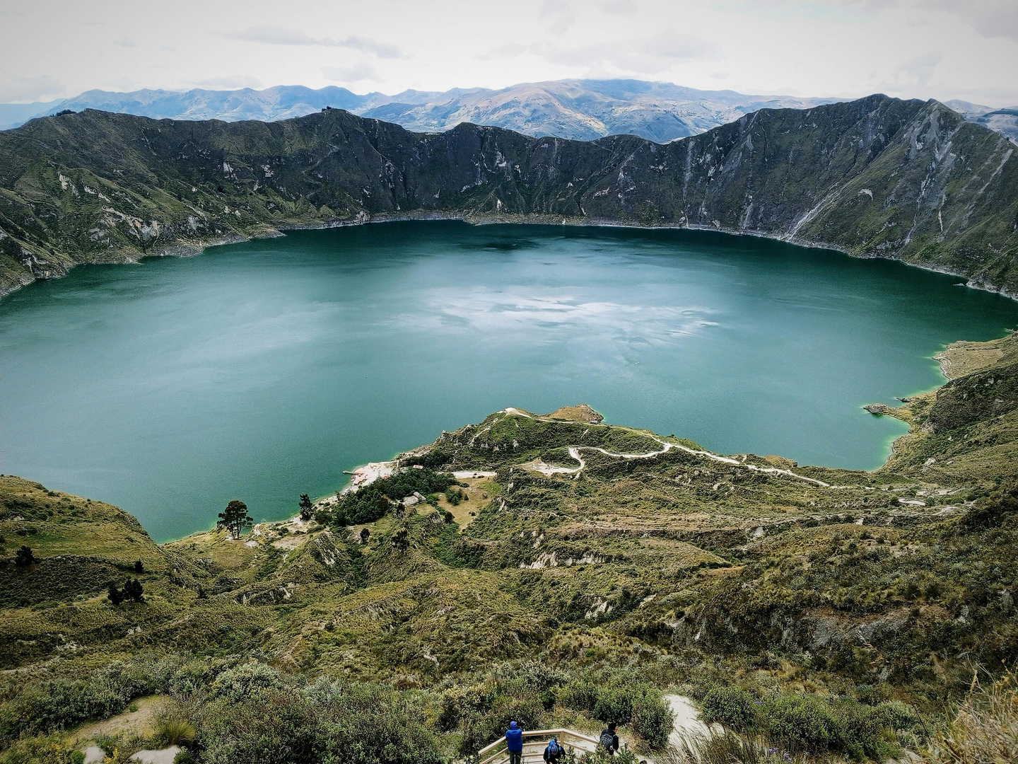 Quilotoa – Emerald Jewel in the Andes Mountains