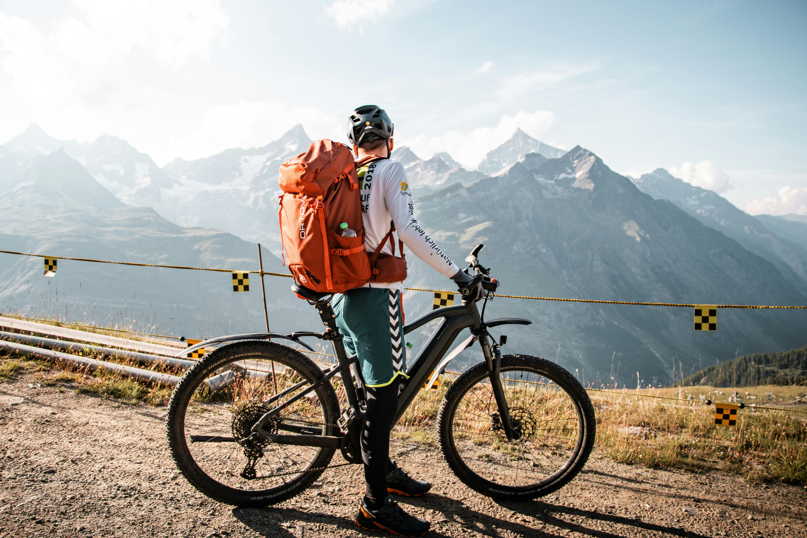 Saas-Fee – Bilfri Alpeidyl med Gletsjere og Eventyr